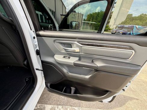 Used 2023 RAM 1500 Big Horn AWD/4WD image 38