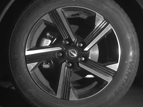 Used 2025 Nissan Sentra SV image 12