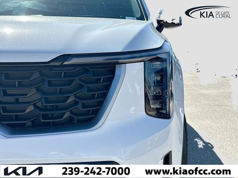 New 2026 Kia Sorento LX FWD image 8