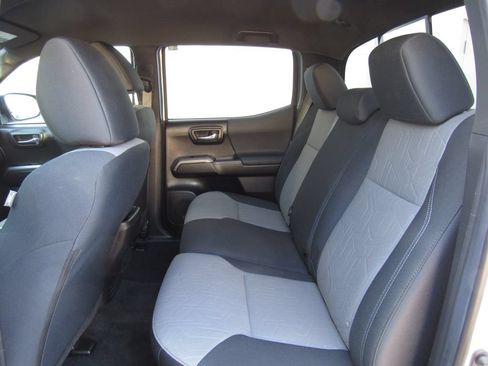 Used 2023 Toyota Tacoma TRD Off-Road AWD/4WD image 19