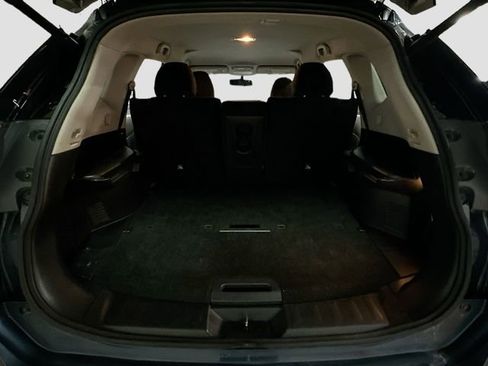 Used 2015 Nissan Rogue SV w/ SV Premium Package image 25