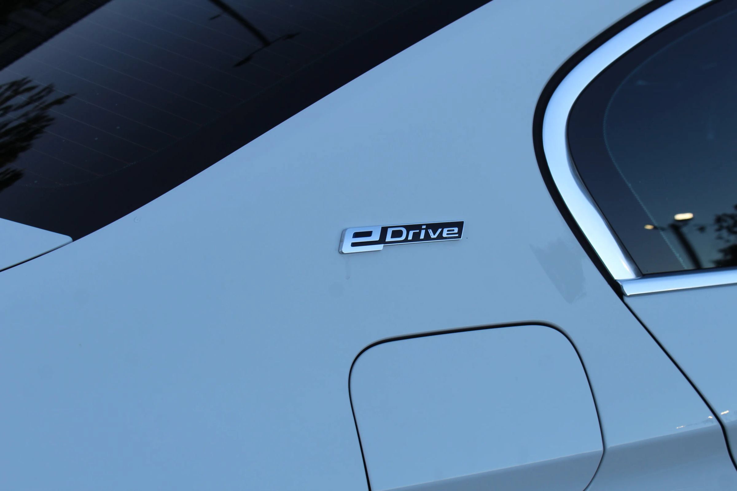 Used 2019 BMW 530e xDrive AWD/4WD image 42