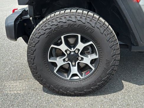 Used 2021 Jeep Wrangler Unlimited Rubicon w/ LED Lighting Group AWD/4WD image 11