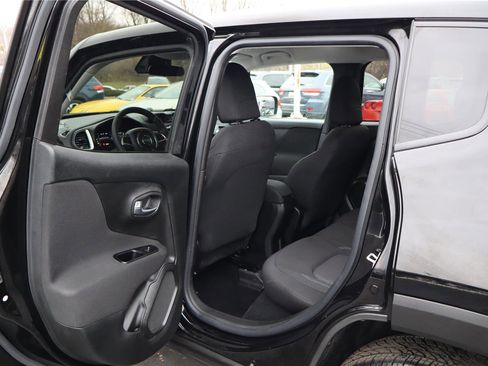 Used 2021 Jeep Renegade Sport image 23