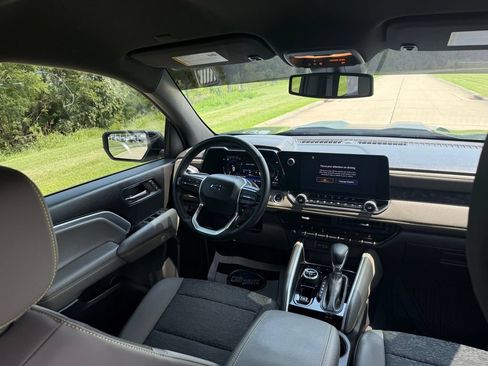 Used 2024 Chevrolet Colorado ZR2 AWD/4WD image 18