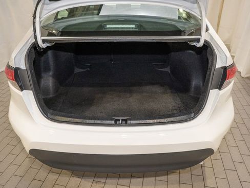 Used 2023 Toyota Corolla LE image 6