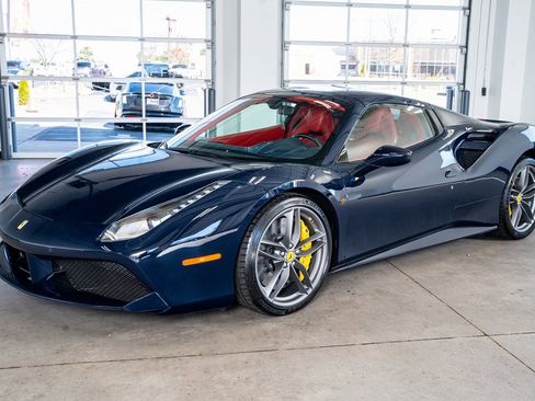 Used 2017 Ferrari 488 Spider image 12