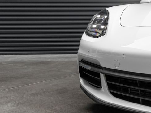 Certified 2020 Porsche Panamera image 37