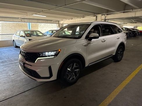 Used 2022 Kia Sorento S FWD image 2