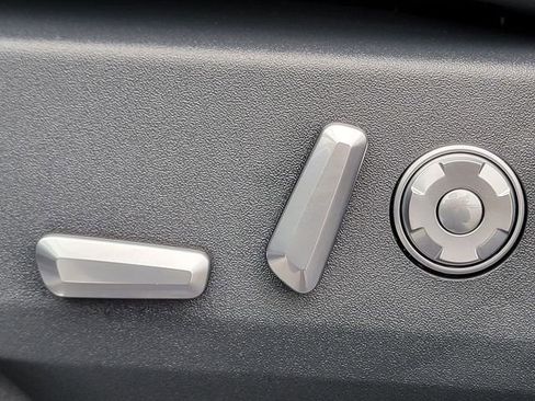 Certified 2025 Lincoln Navigator L Reserve AWD/4WD image 5
