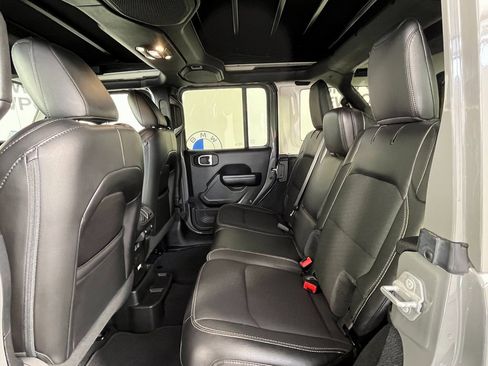 Used 2020 Jeep Wrangler Unlimited Sport image 17