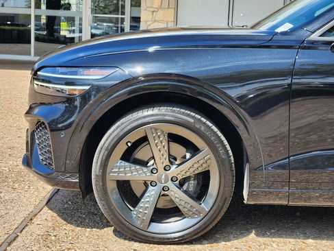 Used 2023 Genesis GV70 2.5T w/ Sport Prestige Package image 9