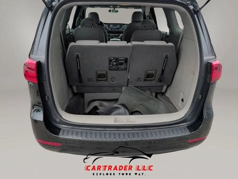 Used 2016 Kia Sedona L FWD image 17