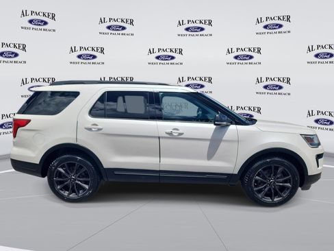 Certified 2018 Ford Explorer XLT w/ Equipment Group 202A image 6