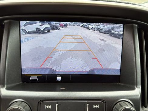 Used 2022 Chevrolet Colorado Z71 AWD/4WD image 19