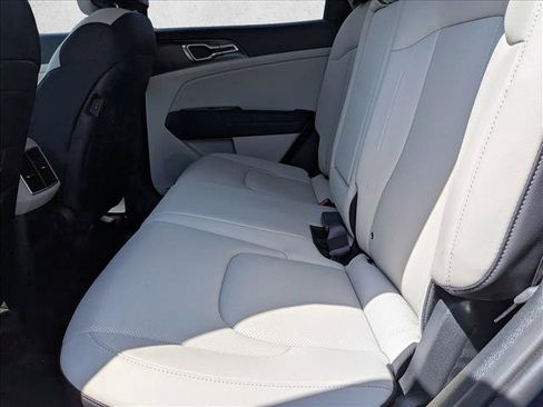 Used 2025 Kia Sportage EX AWD/4WD image 19