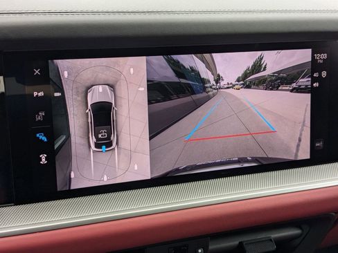 Certified 2025 Porsche Cayenne Coupe image 19