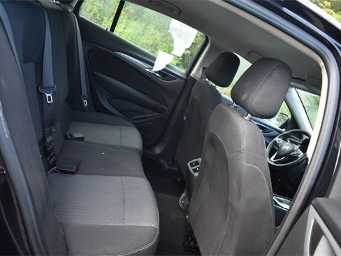 Used 2019 Buick Regal Preferred w/ Sights and Sounds Package image 14