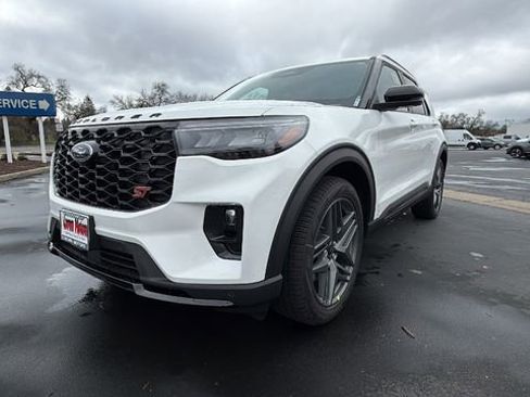 New 2026 Ford Explorer ST w/ Sun And Sound Package image 9