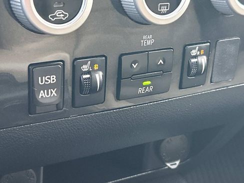 Used 2019 Toyota Sequoia SR5 image 29