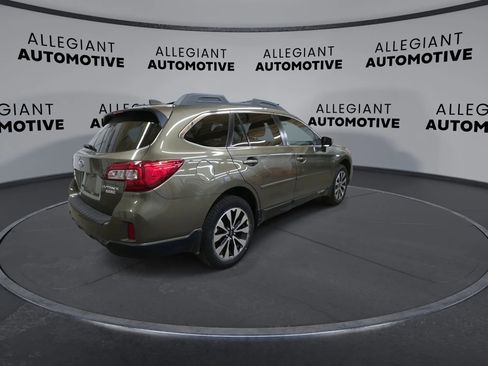 Used 2017 Subaru Outback 2.5i Limited w/ Popular Package #5 image 9