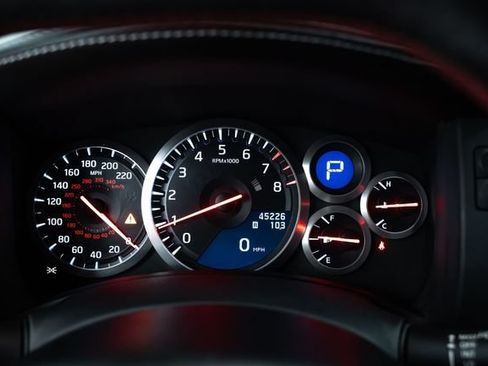Used 2014 Nissan GT-R Premium AWD/4WD image 32