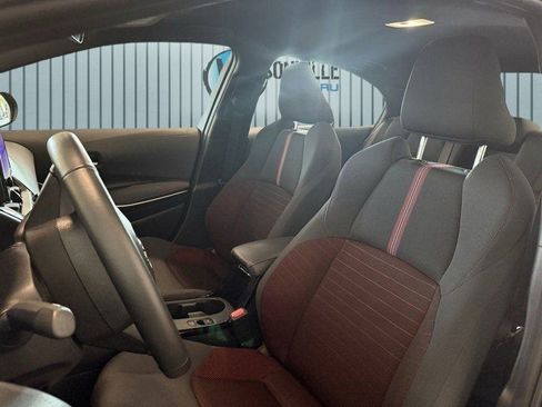 Used 2025 Toyota Corolla SE image 21