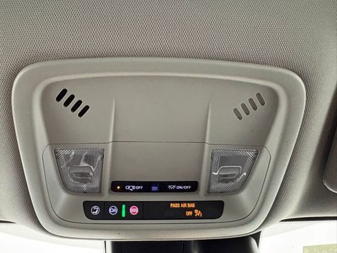 Used 2024 Chevrolet Malibu LT FWD image 31