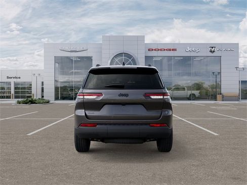 New 2025 Jeep Grand Cherokee L Altitude image 7