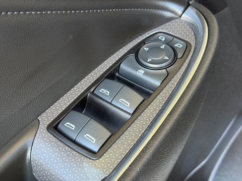 Used 2018 Chevrolet Malibu Hybrid w/ Leather Package FWD image 38