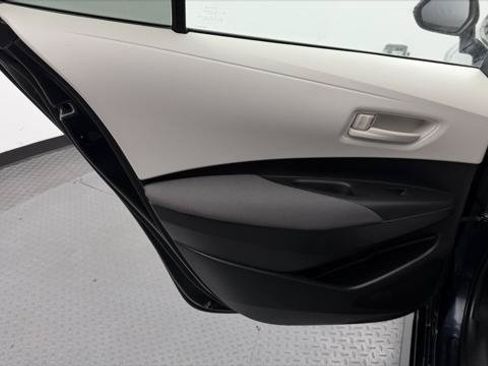 Used 2022 Toyota Corolla LE FWD image 14
