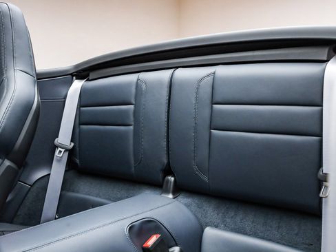 Used 2025 Porsche 911 Carrera image 25