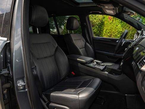 Used 2018 Mercedes-Benz GLS 450 4MATIC image 15