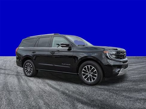 Used 2025 Ford Expedition Platinum AWD/4WD image 2