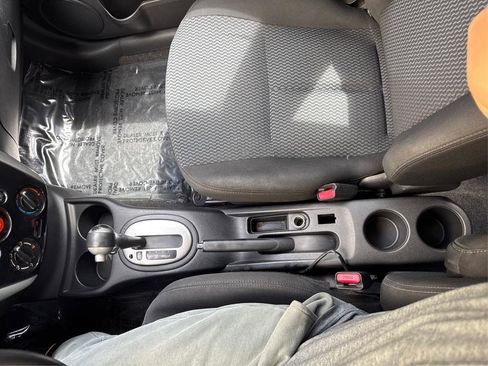 Used 2015 Nissan Versa Note SV FWD image 16