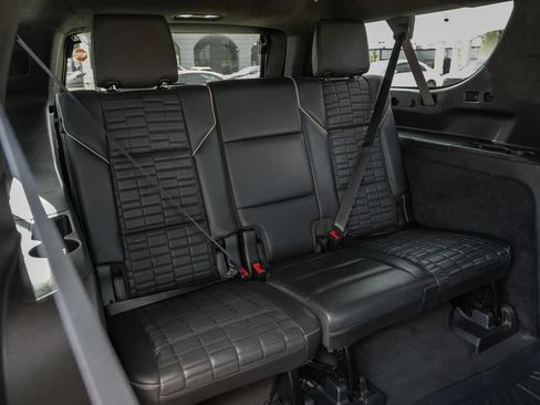 Used 2021 Cadillac Escalade ESV Premium Luxury Platinum AWD/4WD image 48