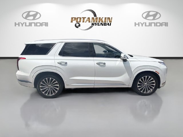 Used 2024 Hyundai Palisade Calligraphy FWD image 4