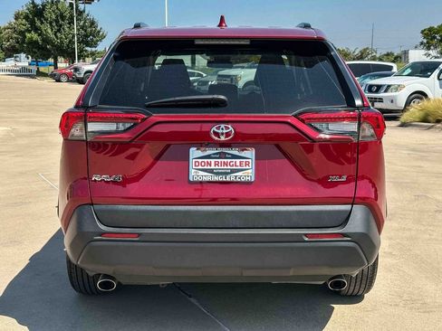Used 2025 Toyota RAV4 XLE FWD image 4