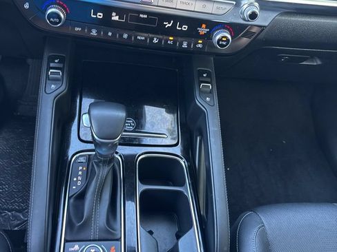 Used 2022 Kia Telluride EX w/ EX Premium Package AWD/4WD image 19
