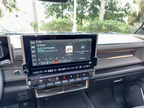 Used 2024 GMC Hummer EV 3X w/ Extreme Off-Road Package AWD/4WD image 44