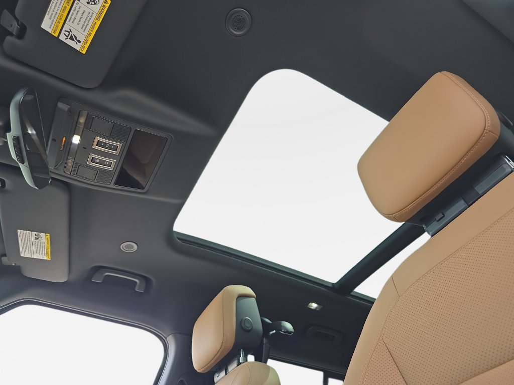 New 2026 Land Rover Defender 110 S AWD/4WD image 31