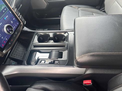 Used 2023 Ford F150 Lightning Lariat image 20