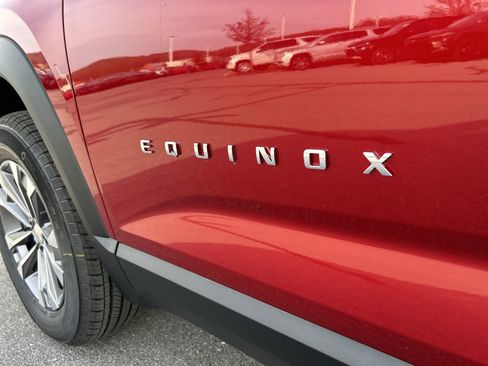 New 2026 Chevrolet Equinox LT w/ Convenience Package II image 11