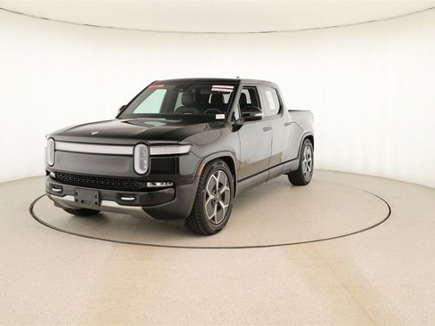 Used 2023 Rivian R1T Adventure image 12