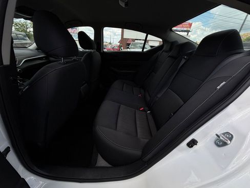 Used 2025 Nissan Altima 2.5 SV image 26