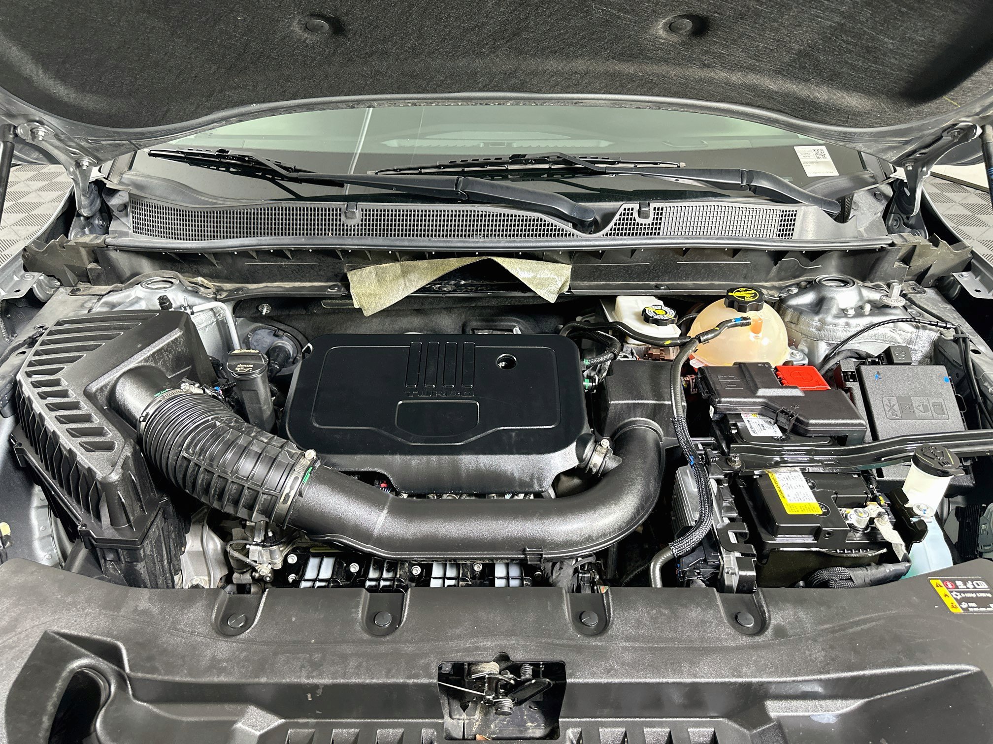 Used 2025 Chevrolet Blazer LT FWD image 33