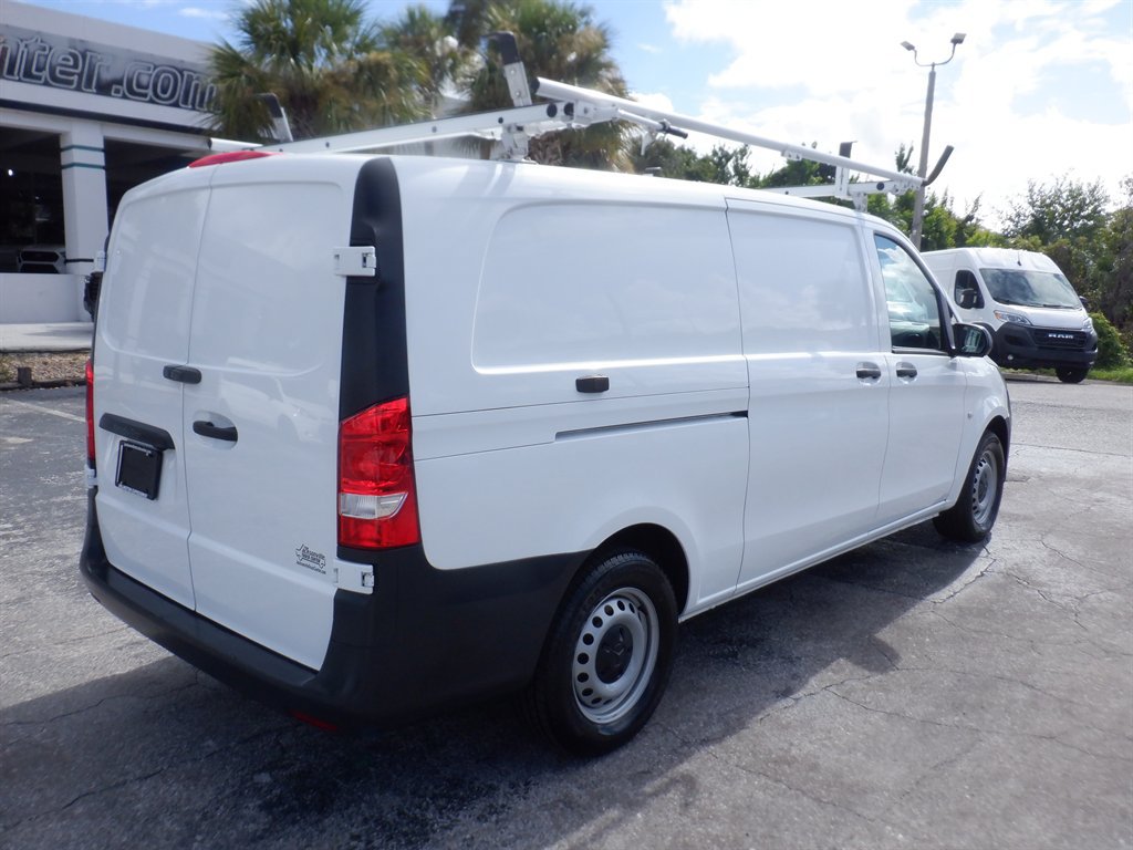Used 2023 Mercedes-Benz Metris image 7