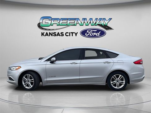 Used 2018 Ford Fusion S image 4