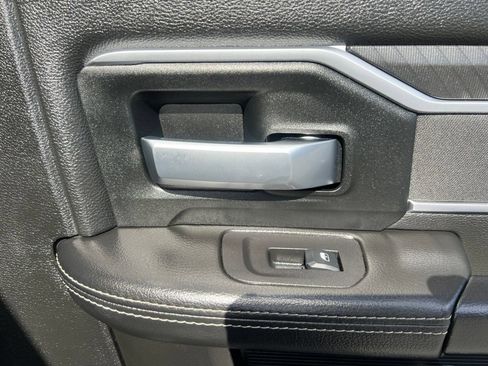 Used 2025 RAM 2500 Big Horn AWD/4WD image 50