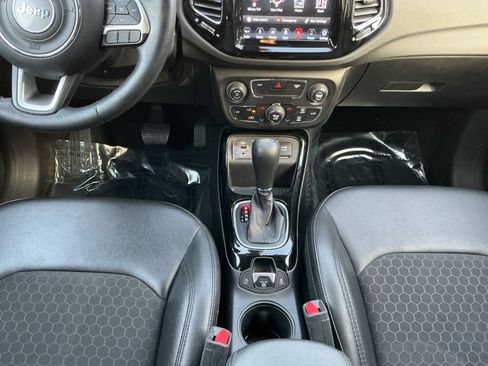 Used 2019 Jeep Compass Altitude image 11
